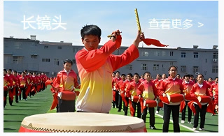 校园活动中的鼓手